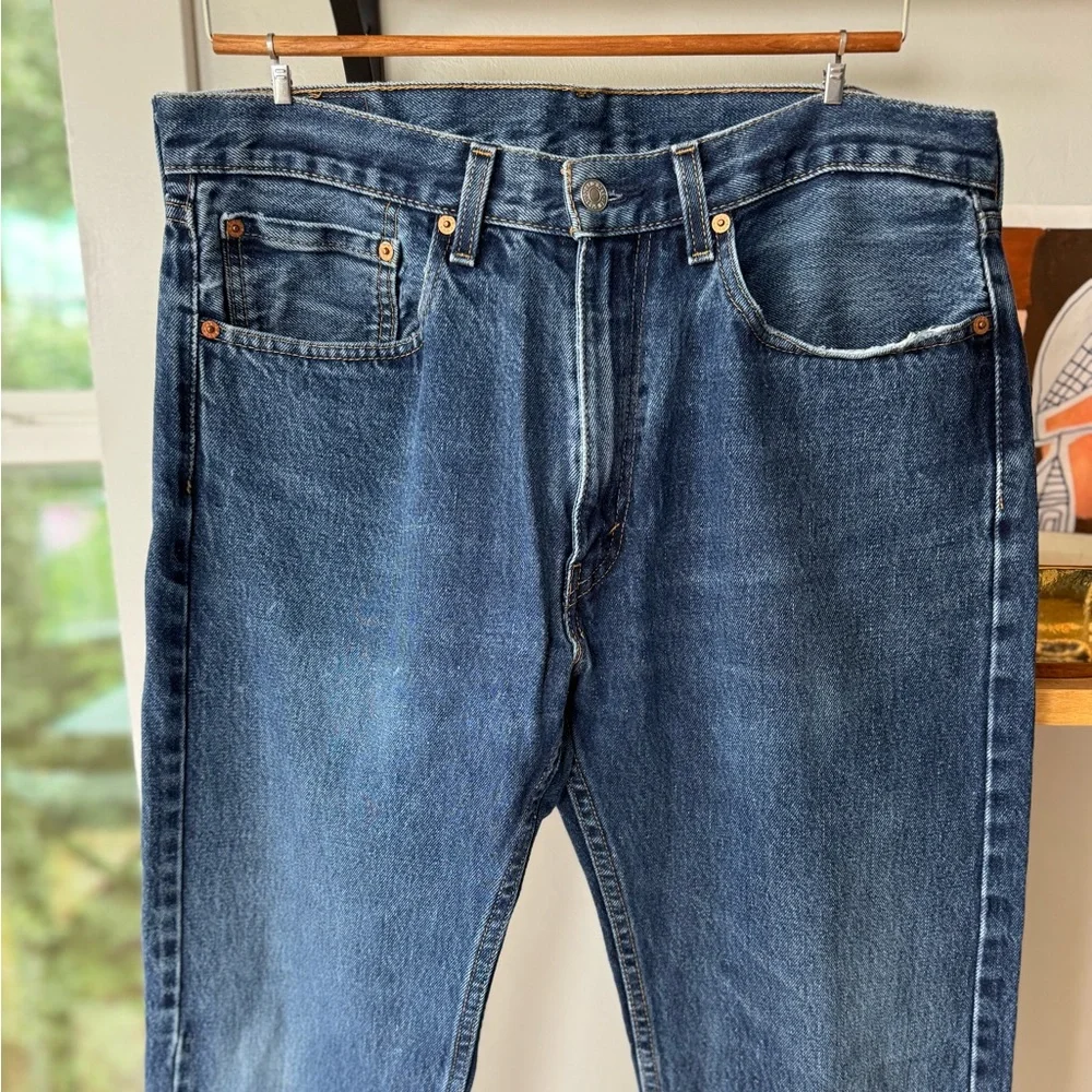 Levi’s 505 Medium Blue Straight Leg Men’s Jeans Size 36 x 32